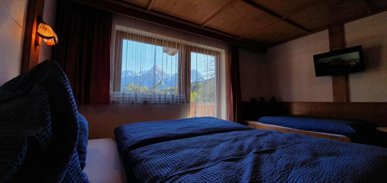 Pension Appartements Via Claudia Лермос Экстерьер фото