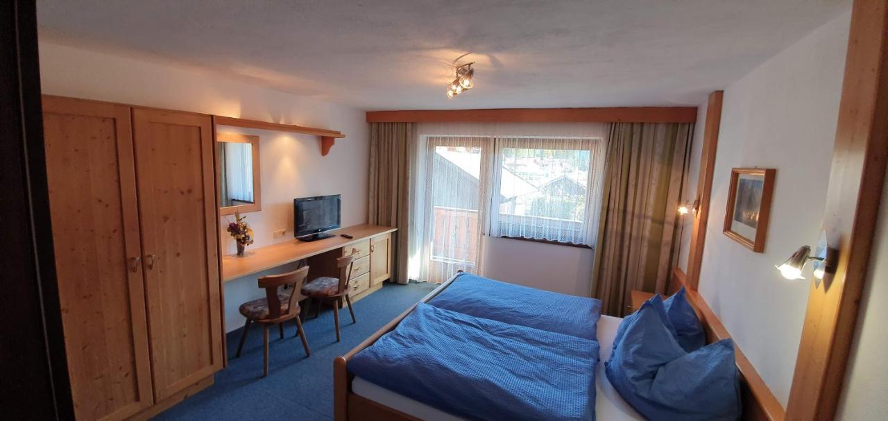 Pension Appartements Via Claudia Лермос Экстерьер фото