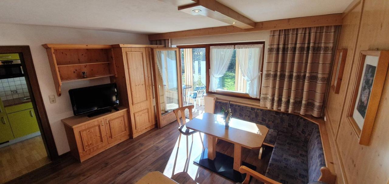 Pension Appartements Via Claudia Лермос Экстерьер фото